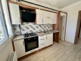 Zeki Emlak'tan Manisa Yunusemre Muradiye'de Otoparklı Site İçinde Satılık 2+1
