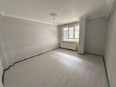 Şahintepe Mahallesi Sağlık Ocağı Yakını Ön Cephe Balkonlu 3+1 Kiralık Daire
