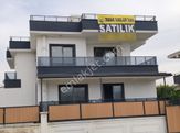 Edremit Hamidiye Mahallesinde Villalar Bölgesinde Satılık Geniş Bahçeli Sat