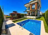 ┏ ┛5+1 Tam Müstakil Havuzlu┏ ┛denize 250m İskanlı Lüx Villa..!