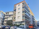 Karşıyaka Fikri Altay Mah. Merkezi Konumda 2+1 Kiralık Daire