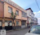 İstiklal Mah. Cadde Üzeri Düzl0kte Geniş 2 Katlı Müstakil Ev