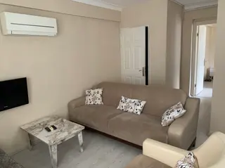 Çiğli Çok Temiz Günlük Kiralık Daireler(klima,wifi Herşey Mevcut