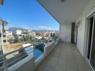Merkezi Konumda Geniş 3+1 Daire
