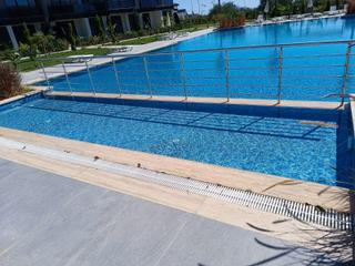 Kumköy'de Denize 800 M, 1+1 Havuzlu Site İçinde Lüx Daire
