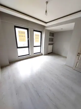 Oldpol Emlak'tan Lüks 1+1 Ara Kat Kombılı Boş Ofis