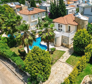 Günlük Kiralık Havuzlu Villa