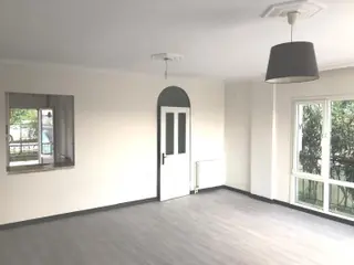 Güzelbahçe Kolejler Bölgesinde , Kapalı Mutfaklı, Ebebeyn Banyolu 3+1 Villa Satılık.