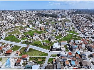 Arnavutköy Taşoluk'ta Satılık 925 M2 Villa İmarlı Arsa