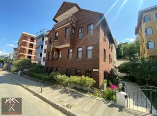 Tk'dan Üsküdar Salacakta Sahile Bir Paralelde Köşk Katında 4+1