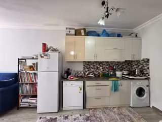 Babil Emlaktan Satlık Üniversite Karşısında 1+1 Bakımlı Stüdyo Daire