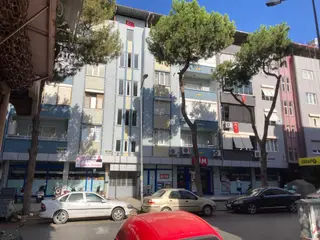 Hürriyet Cad. Üzeri Satılık Kurumsal Kiracılı 590m² Dükkan