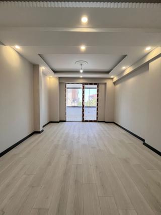 Hatip'te 2+1 Sıfır İskanlı Ara Kat Satılık Ebeveyn Banyolu Daire