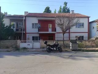 Şarkışla Hsk Rönesans Emlaktan Esentepede Satılık 2 Katlı Ev Ve Müştemilat
