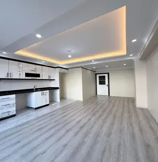 Metrobüse Yakın 1+1 Yatırıma Oturuma Uygun Satılık Emsalsiz Daire