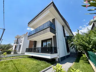 Sezgin Emlaktan Güre Çamlıbel’de Sıfır, 4+1 Lüks Bahçeli Villa