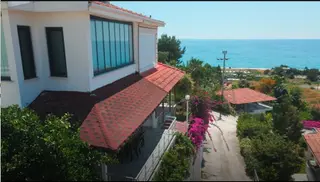 Alanya'da Keşefli Mah Deniz Manzaralı Uygun Fiyatl Eşyalı Villa