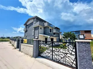 İzmir Menderes Gümüldür De Satılık Denize Çok Yakın Lüks Yazlık 3+1