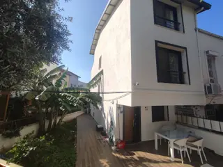 Kadınlar Denizi'nde Sıfır Tadilatlı 4+1 Villa +gelir Getiren Stüdyo Daire,full Eşyalı