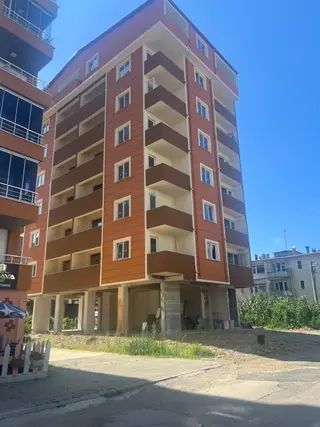 Giresun Teyyaredüzün'de Satılık 1+1 Sıfır Daire Asansörlü