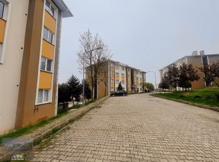 Yıldızlı Toki'den Kiralık Eşyalı 1+1 Daire