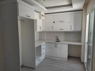Kuşadası'nda Aradığınız Fırsat Kısmi Deniz Manzaralı 1+1 Daire