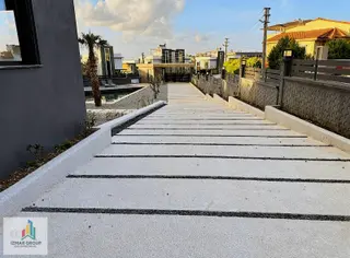 Güzelbahçe Kahramandere De Havuzlu Site İçinde Kiralık Daire