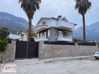 Göynük'te Müstakil Havuzlu 4+1 Tripleks Villa, 421m² Arsa Can-iş