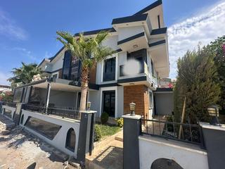 Didim Efeler Mahallesinde 3+1 Sıfır Yapılı Villa