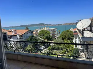 Balıkesir Ayvalık Camlık Ta Satılık Komple Bina
