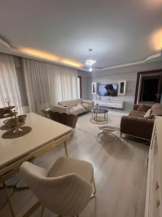 Manisa Yunusemre Güzelyurt Mh. 4+1 Geniş Balkonlu Ara Kat Site İçi Daire