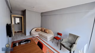 Şehir Merkezinde (sevgi Yoluna Yakın) 1+1 Eşyalı Daire