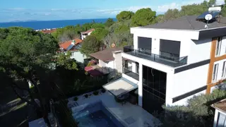 Aydın Didim Mavişehir 6+1 Ayrı Muftak Havuzlu Satılık Villa
