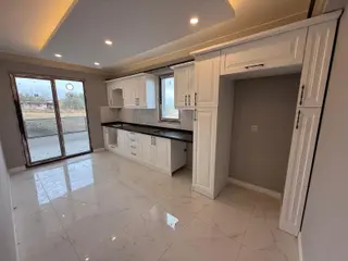 Delux'den Atatürk Mahallesi Gözde Konumda Satılık Lux 3+1 Daire
