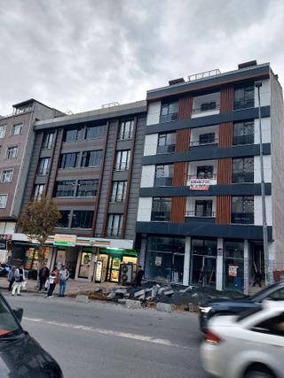 Gaziosmanpaşa Küçükköy Beşyol De Satılık Daire Birinci Kat Balkonlu 2+1 115 M2