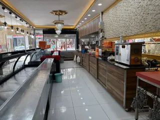 Bal Gayrimenkulden-atatürk Caddesinde 300 M2 Devirli Dükkan
