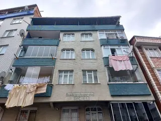 Gaziosmanpaşa Küçükköy Yeni Mah Kiralık Çatı Kat 3+1 140 Yeni Mahale Metro Durağına 5 Daka Yürüme De