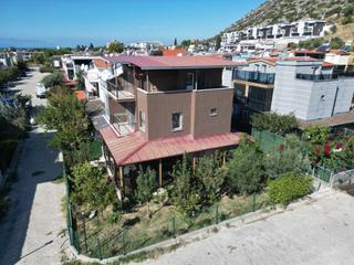 Kuşadası Yavansu Mahallesı’nde Köşe Konumlu, Kış Bahçelı 4+1 Vılla!