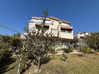 Kuşadası Davutlar Caferli'de Deniz Manzaralı Satılık Villa