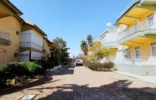 Antalya Kepez De 3 Katlı Villa