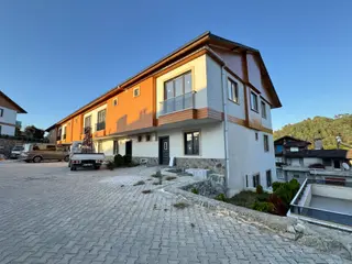 Rize Merkez Mahallesi Deniz Manzaralı 4+2 Satılık Villa