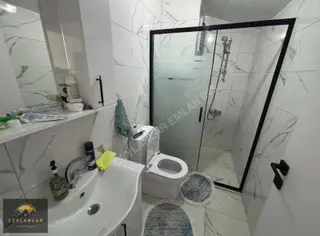 Metro İstasyonun Dibinde Asansörlü Binada Metro İstasyonun Dibinde Asansörlü Binada