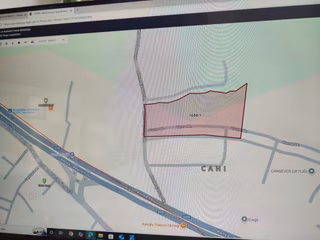 Cahı Mahallesi Adana Konya Yolu Üzerinde Pancar Koop.binasına Yakın
