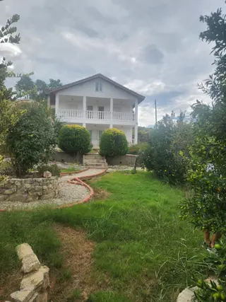 Sarılar Mahallesi’nde 5 + 1 Villamız Satılıktır Bir Dönüm Arsa İçerisinde