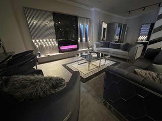 Siteler Cadde Üzeri Köşe Devren Lüks Showroom