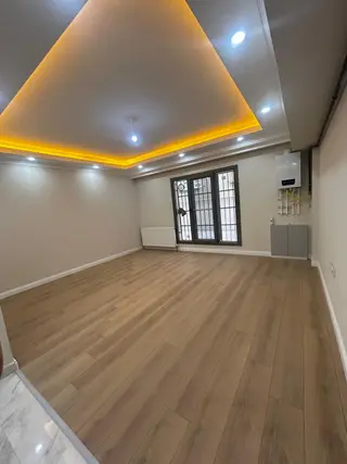 Şahin Gayrimenkulden Satılık Ferah 4+1 — Bodrumlu Ve Geniş Balkonlu Daire!