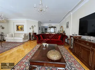 Karşıyaka Bostanlı Muhteşem Lokasyonda Satılık Lux 4+1 Daire