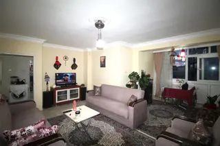 Retro’dan Yenişehir'in Merkezinde Forum Civarı Site İçerisinde 2+1