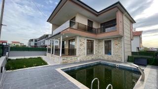 ^^ Koyuncu Gyrm ^^ 320m Arsa İçerisinde Muhteşem Havuzlu Villa Araba Takas Çek Vade ^^ Koyuncu Gyrm ^^ 320m Arsa İçerisinde Muhteşem Havuzlu Villa Araba Takas Çek Vade