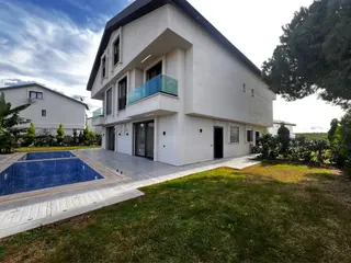 Triplex Son Villa